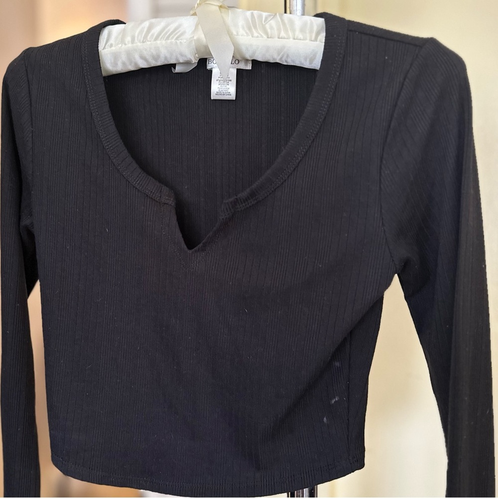 Black V-Neck Ribbed Top Crop Length